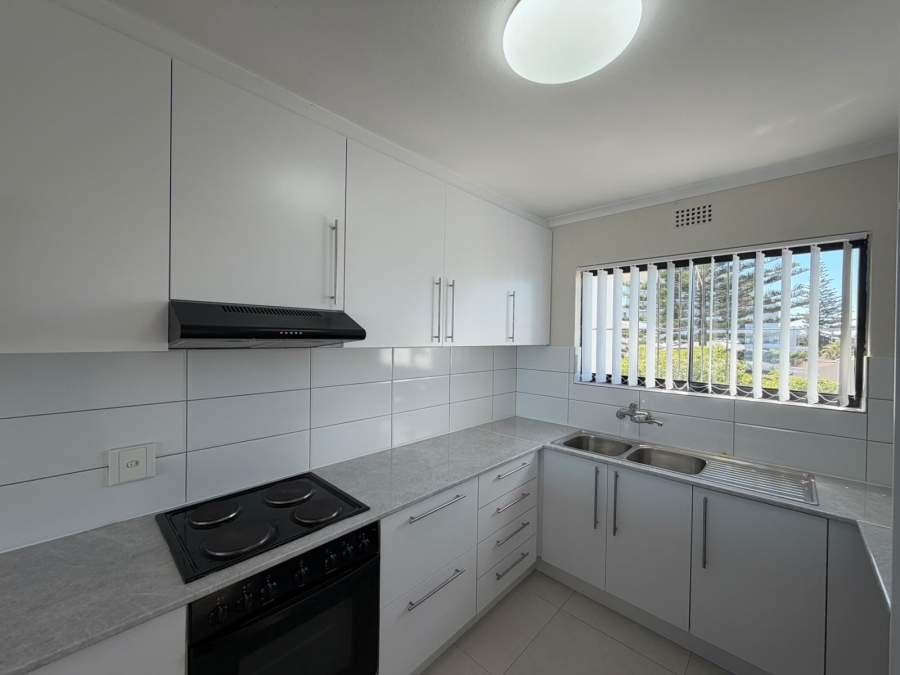To Let 2 Bedroom Property for Rent in Bloubergstrand Western Cape
